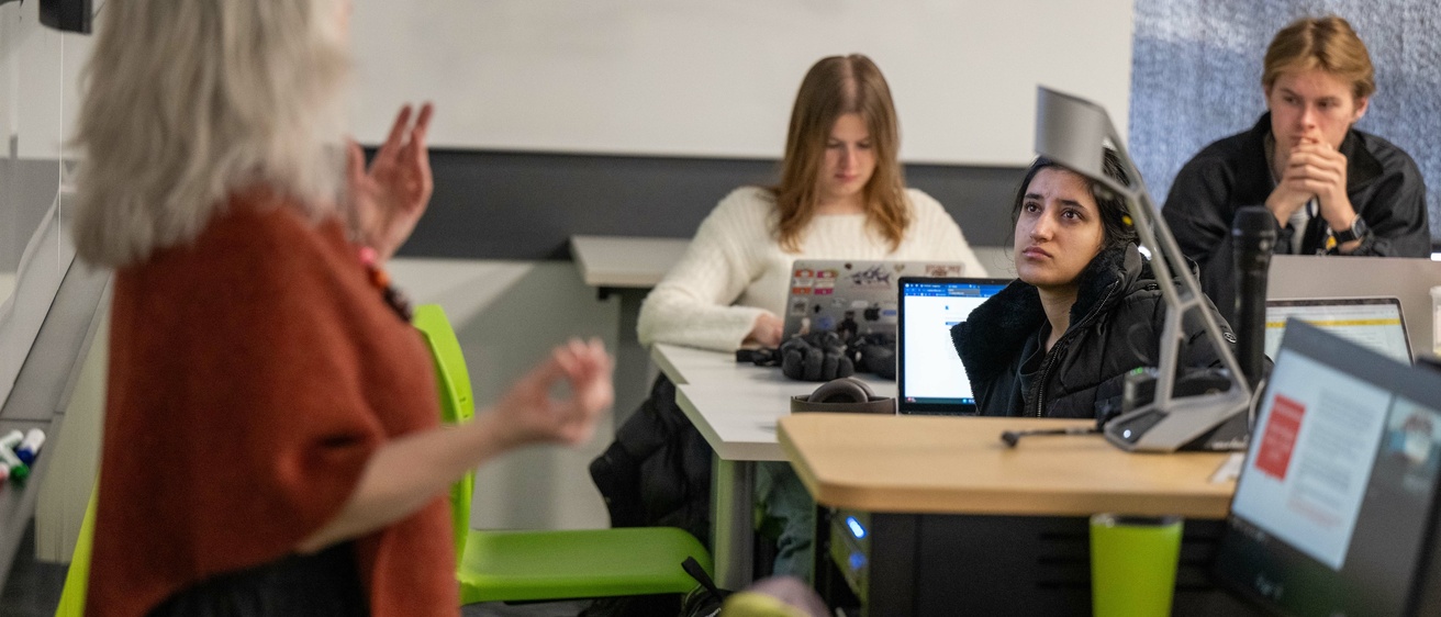 Amy Weismann teaching